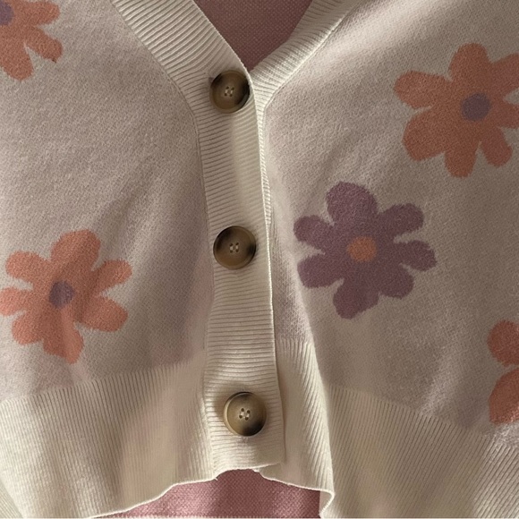 Floral cropped sweater - Picture 2 of 4